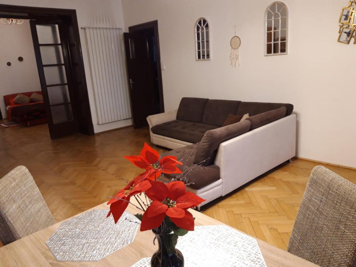 Apartament Piata Sfatului Apartment Brasov Bagian luar foto