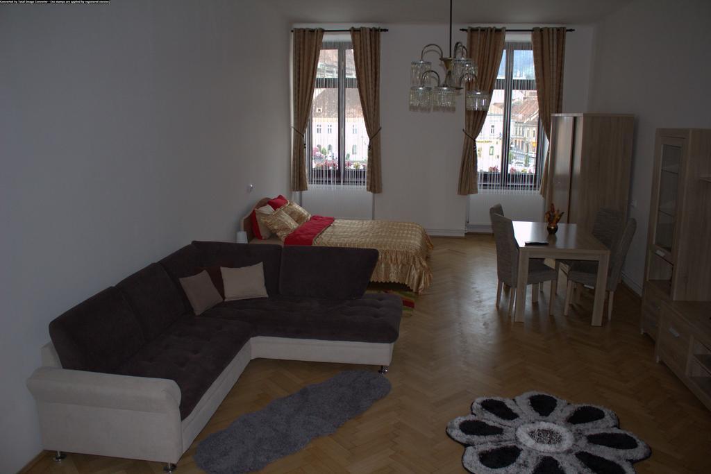 Apartament Piata Sfatului Apartment Brasov Bagian luar foto